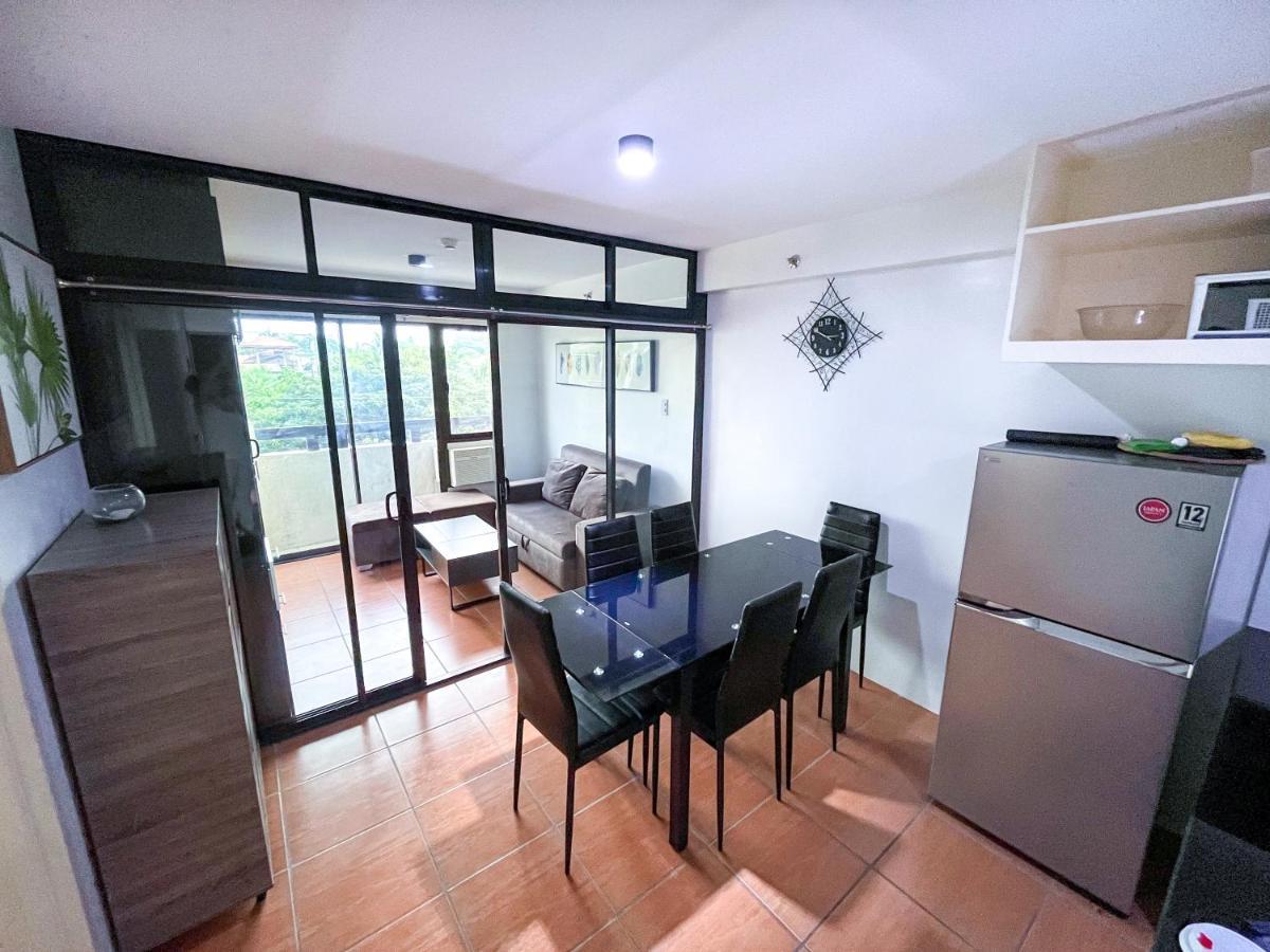 Modern 2Br Condo Near Sm With Free Parking Pool Wifi And Netflix Davao Exterior photo